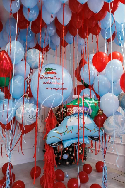 Новогоднее оформление воздушными шарами