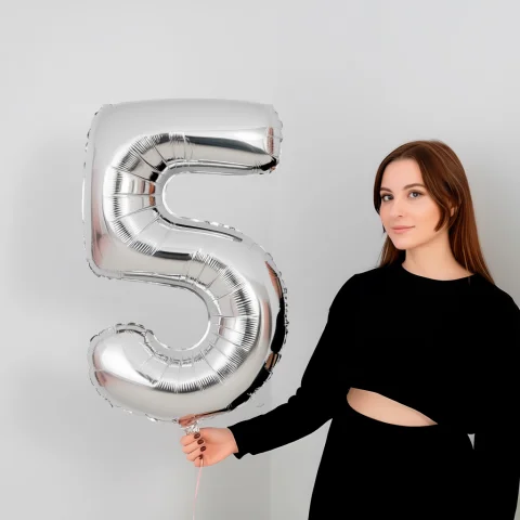 Серебряная фольгированная цифра 5