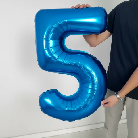 Синяя фольгированная цифра 5