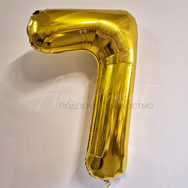 Золотая фольгированная цифра 7