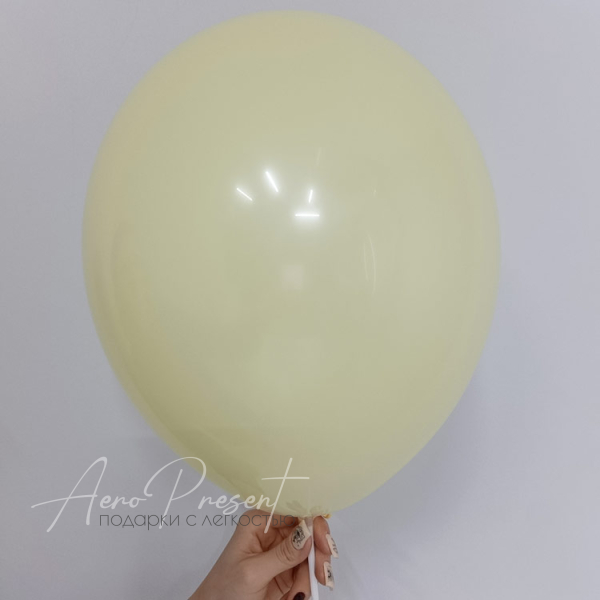 Желтый макарунс пастель