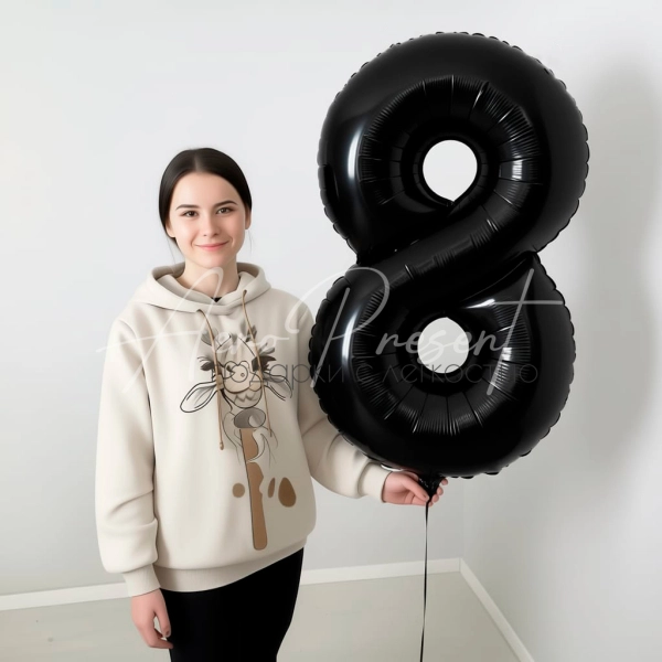 Черная фольгированная цифра, 8