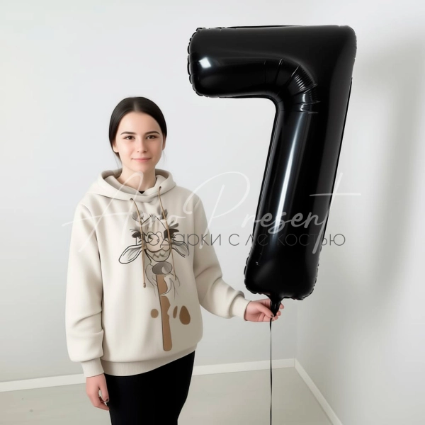 Черная фольгированная цифра, 7