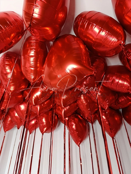 Красные сердца с дождиком