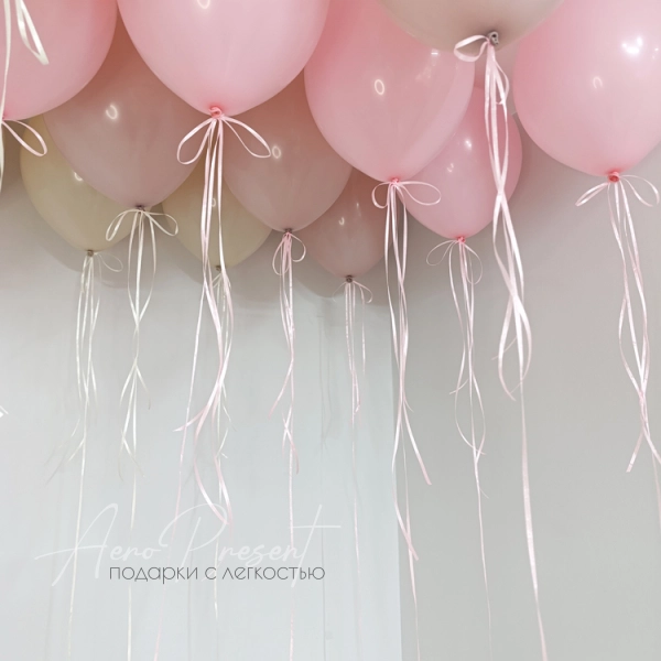 Шары на атласной ленте с бантиками