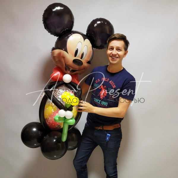 Микки, фигура