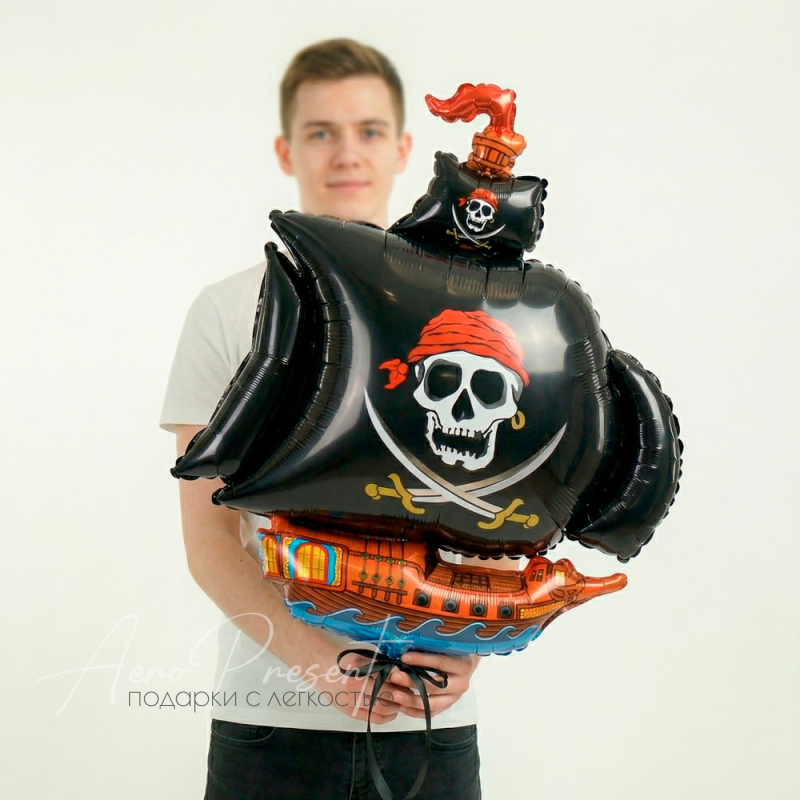 Черный пиратский корабль, фольгированный шар