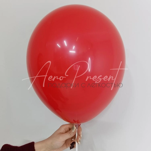 Красный матовый шар