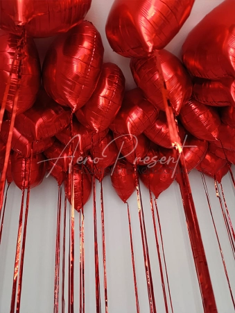 Красные сердца с дождиком