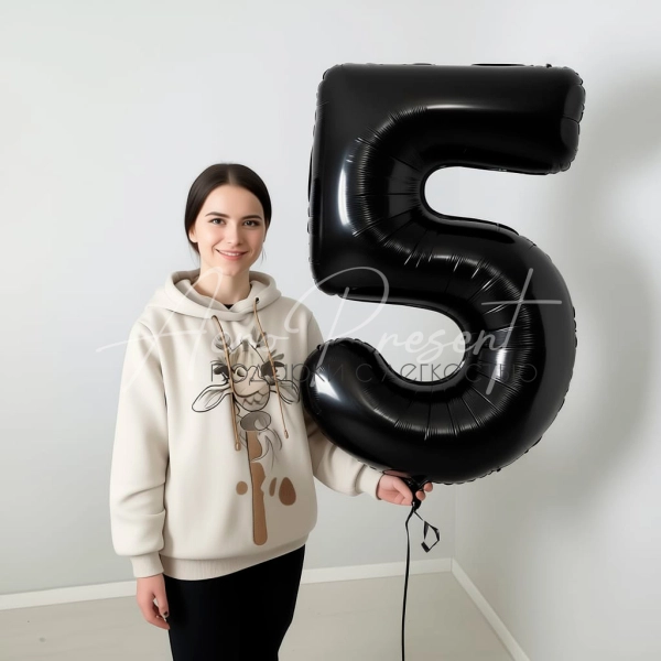Черная фольгированная цифра, 5