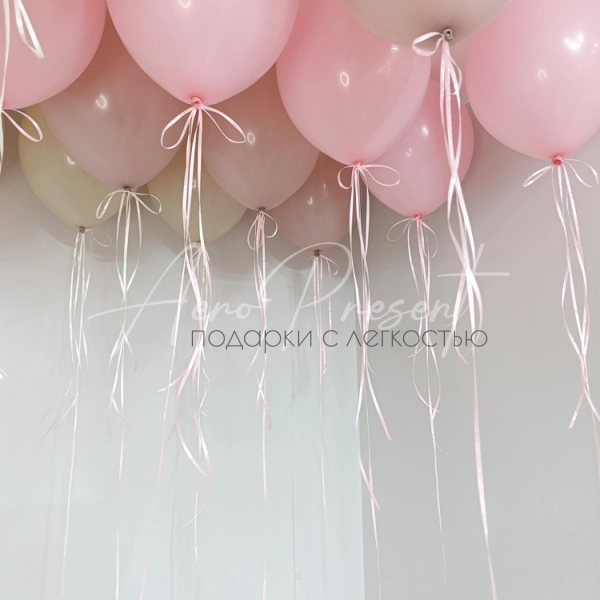 Шары на атласной ленте с бантиками Шары на атласной ленте с бантиками