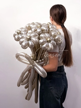 Букет из 7 ромашек "Жемчужная нежность"