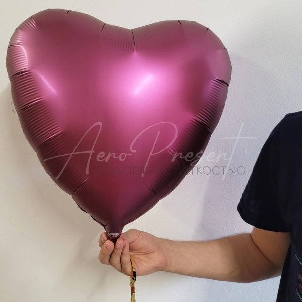 Фольгированное сердце, гранатовый сатин