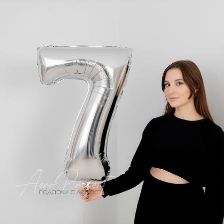 Серебряная фольгированная цифра 7