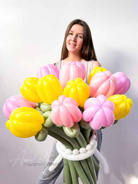 Букет из 17 тюльпанов "Весеннее очарование"