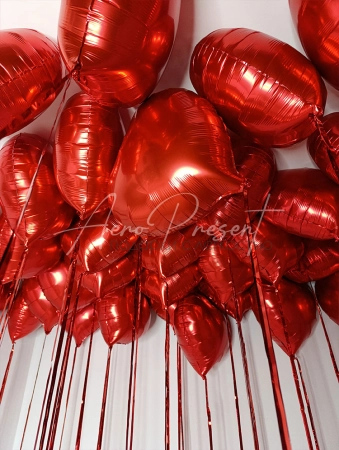 Красные сердца с дождиком