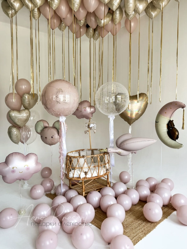 Оформление комнаты для новорожденной девочки "Розовая сказка"