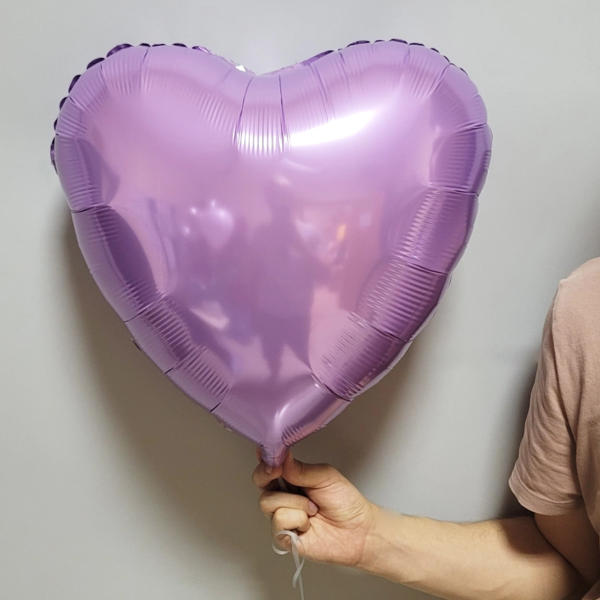 Лавандовое фольгированное сердце